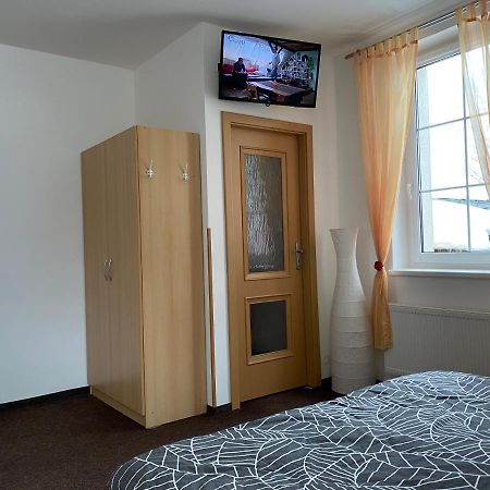 Penzion Pod Kostelem Bublava Exterior foto